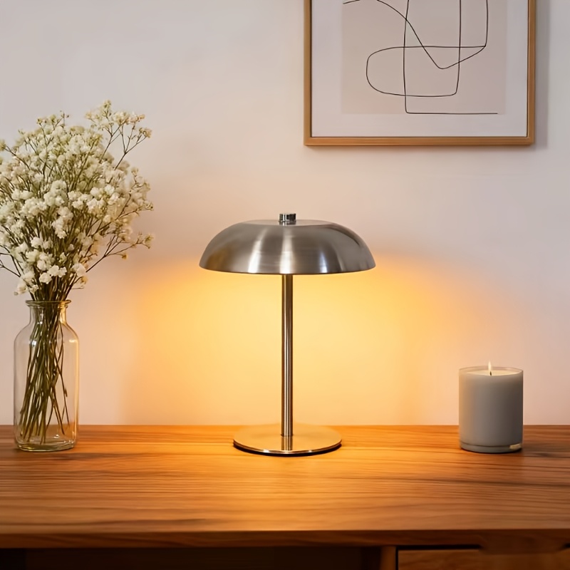 Desk Lamp Led - 多シーン対応のアンビエントライト、メタル製ヴィンテージミニマリストマッシュルームテーブルランプ、ライトラグジュアリー、クリエイティブなLED、目に優しいUSB充電式、タッチ調光、複数のカラーオプション、寝室用ベッドサイドデスクランプ